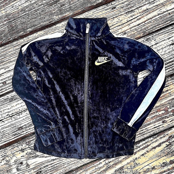 Nike crushed velvet jacket - Picture 1 of 7